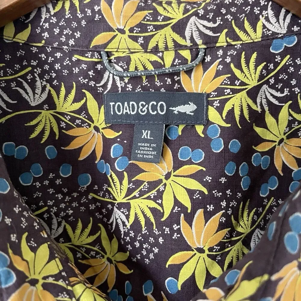 Toad&Co. Button Down Shirt Top Tropical Print Relaxed Fit Gorpcore Men's Size XL